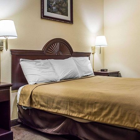 Econo Lodge & Suites Airport North Syracuse Esterno foto
