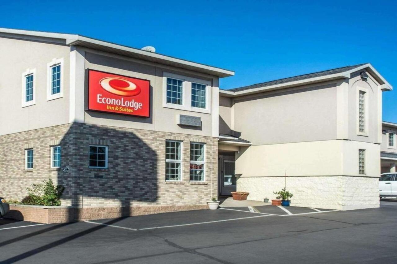 Econo Lodge & Suites Airport North Syracuse Esterno foto