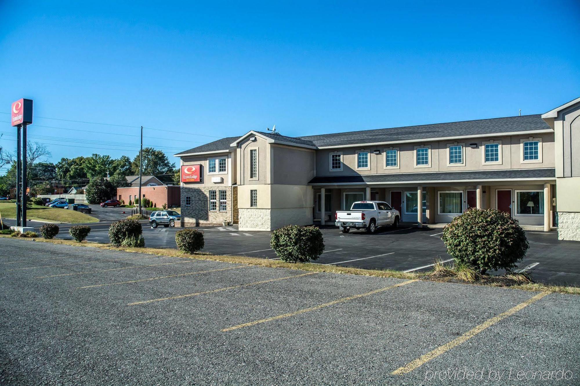 Econo Lodge & Suites Airport North Syracuse Esterno foto