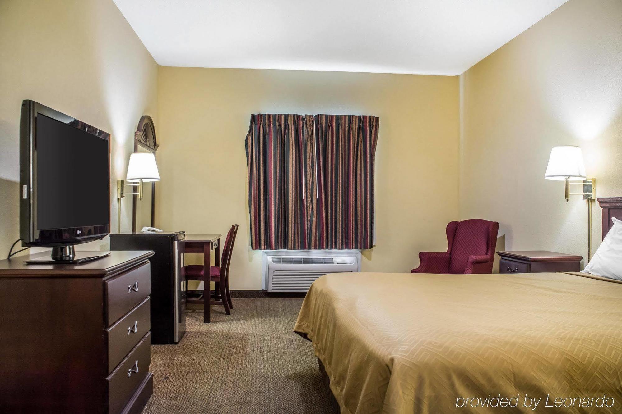 Econo Lodge & Suites Airport North Syracuse Esterno foto
