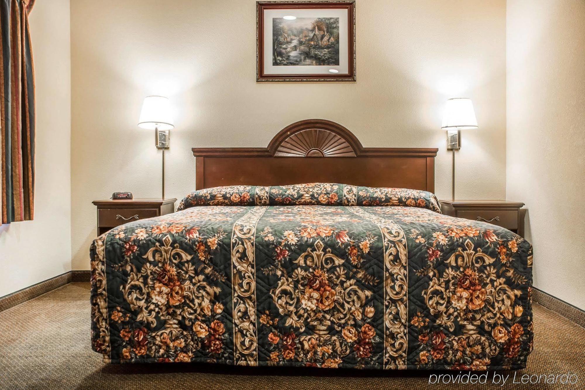 Econo Lodge & Suites Airport North Syracuse Esterno foto